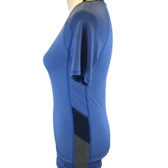 Under Armour Heat Gear T-Shirt Athletic Fitted Striped Colorblock Womens XS - Picture 4 of 7